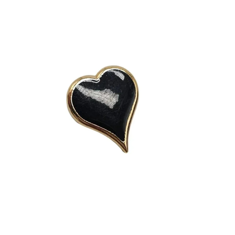 Sarah Coventry Black Enamel Heart Brooch Pin Gold Tone Vintage 1970s 20$